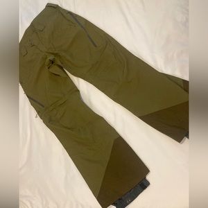 Patagonia - Women’s Powder Pants (Used 1-2x - Like New)
